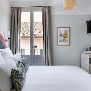 Camera standard con letto king size